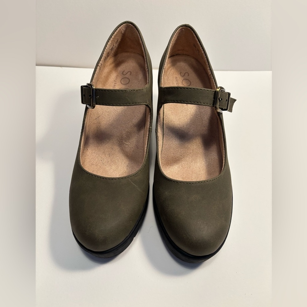 Naturalizer Soul Olive Mary Jane buckle pumps